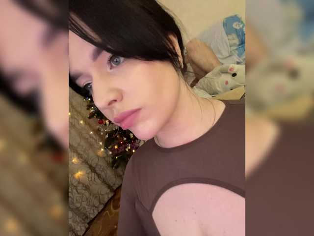 Entrez le videochat erotique avec le
modèle HellMor HellMor