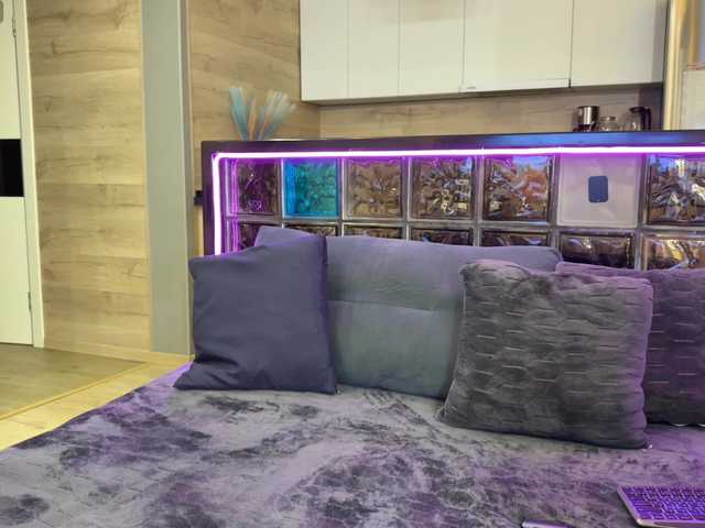 Accedi alla chat con il nickname Miss_Love Miss_Love