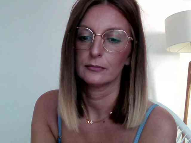 RachellaFox webcam