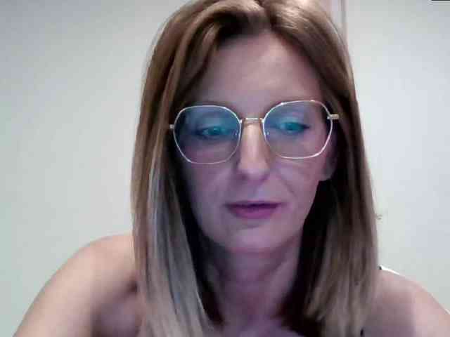 RachellaFox webcam