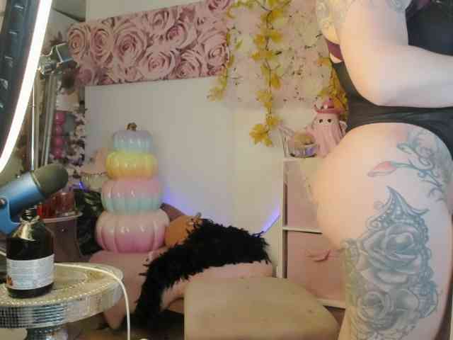 ElyinkPornsta webcam