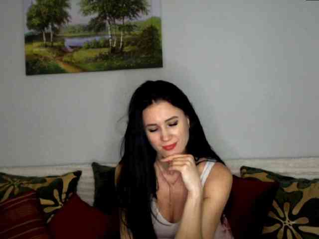 MilfLunna webcam
