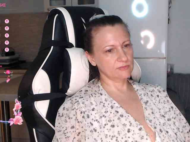 LoveSuperGerl webcam