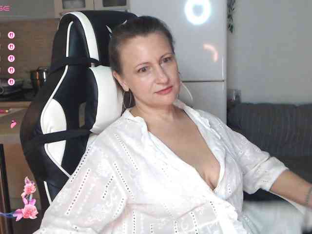LoveSuperGerl webcam