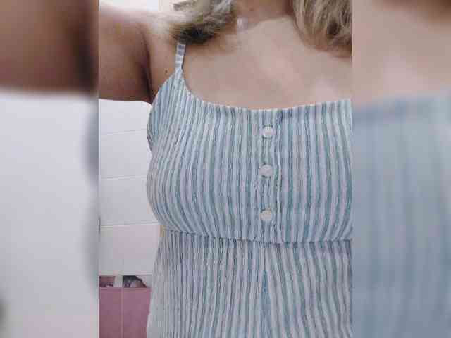 LoveSuperGerl webcam