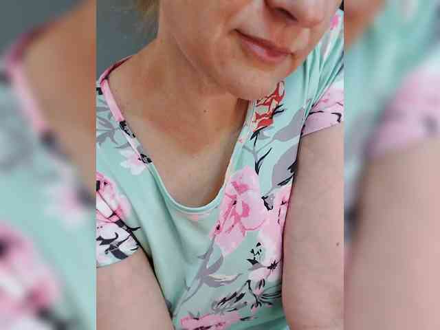 LoveSuperGerl webcam