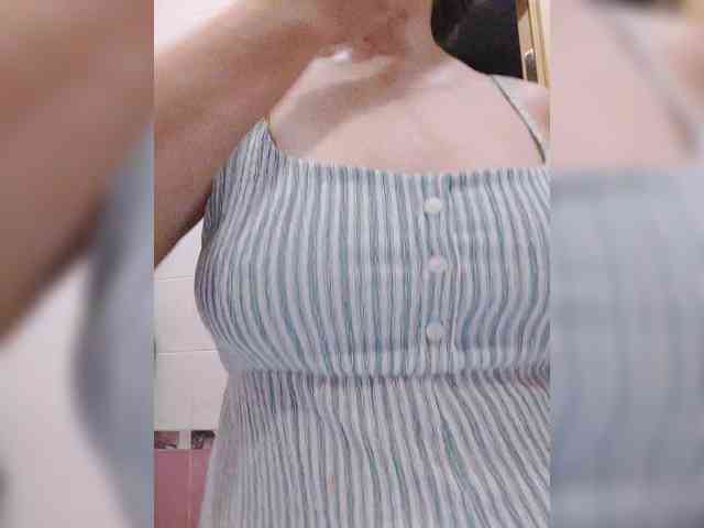 LoveSuperGerl webcam