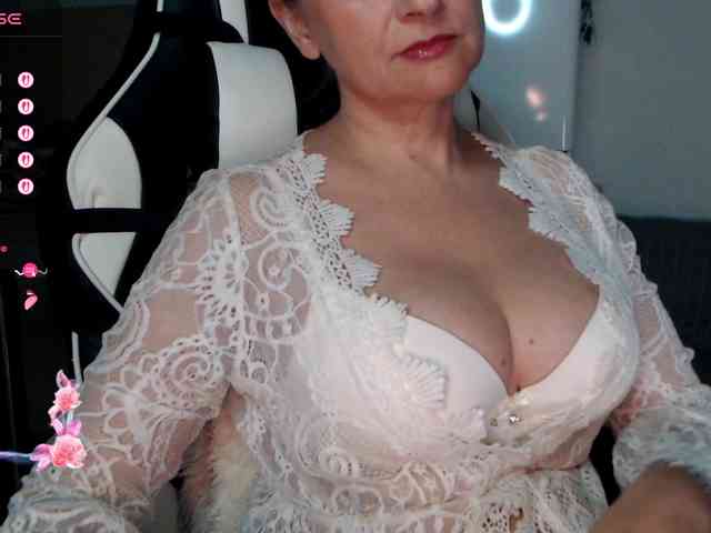 LoveSuperGerl webcam