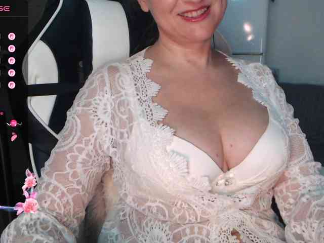 LoveSuperGerl webcam