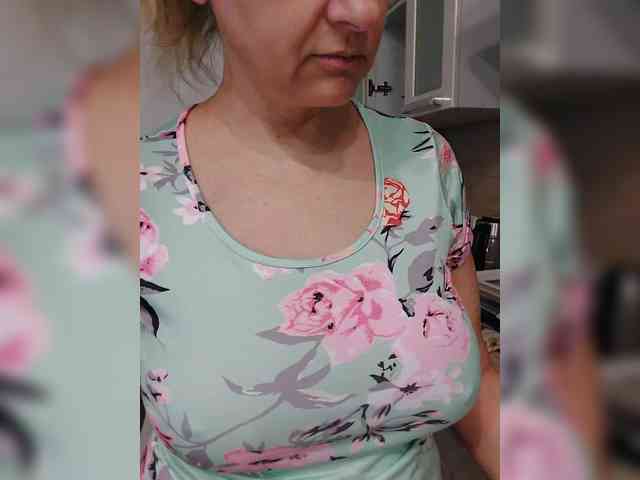 LoveSuperGerl webcam