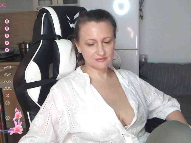 LoveSuperGerl webcam