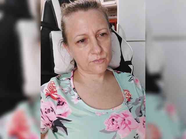 LoveSuperGerl webcam