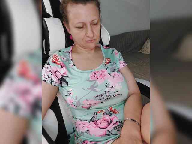 LoveSuperGerl webcam