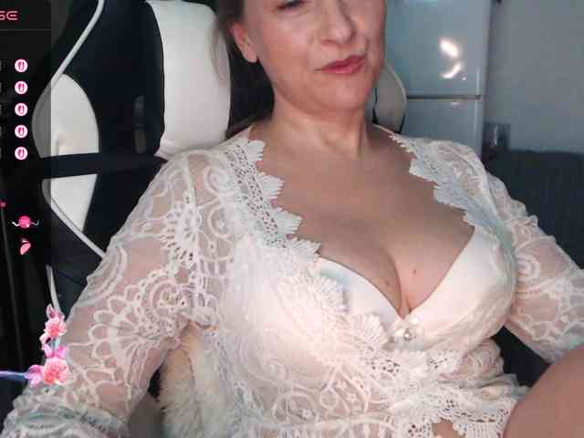 LoveSuperGerl webcam