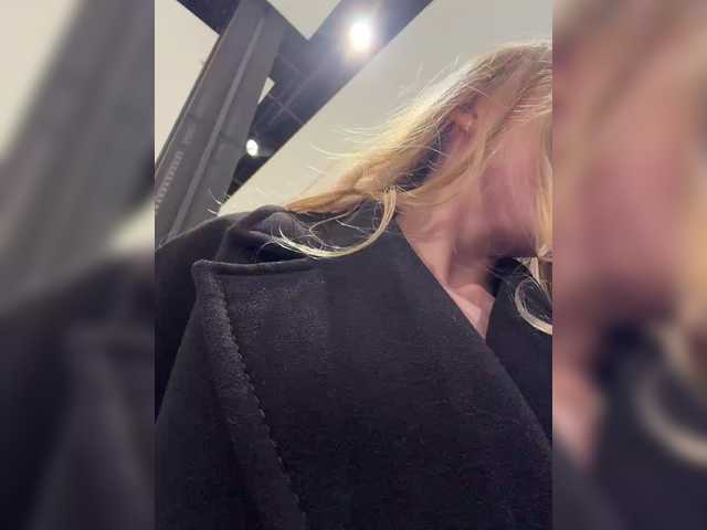 Entrez le videochat erotique avec le
modèle LiiBaby LiiBaby