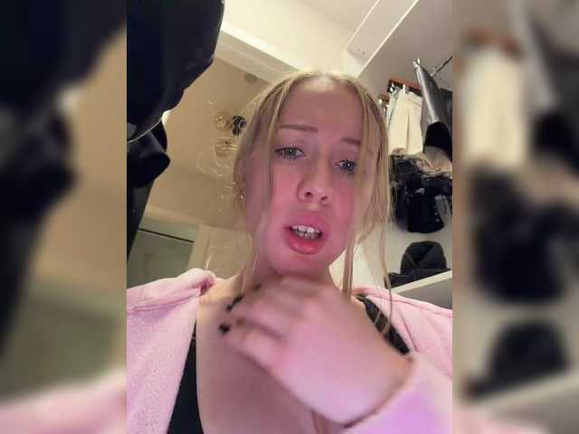 Gratis Live Sexcam mit LiiBaby LiiBaby