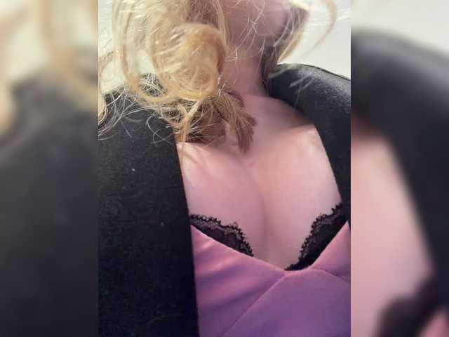 Entra en el chat con el modelo LiiBaby LiiBaby