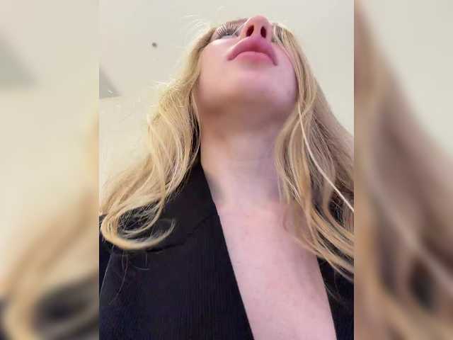 Gratis Live Sexcam mit LiiBaby LiiBaby