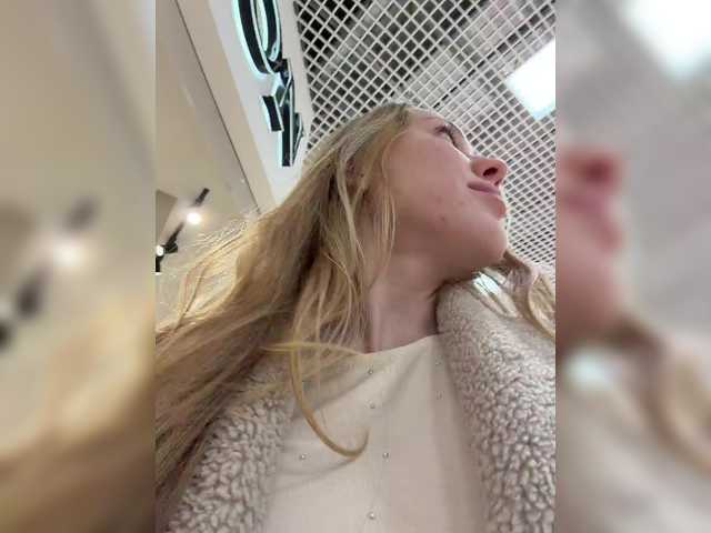 Accedi alla chat con il nickname LiiBaby LiiBaby