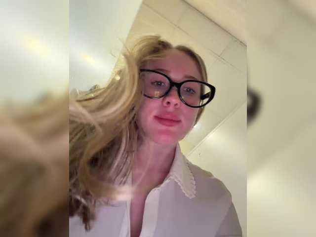 Gratis Live Sexcam mit LiiBaby LiiBaby