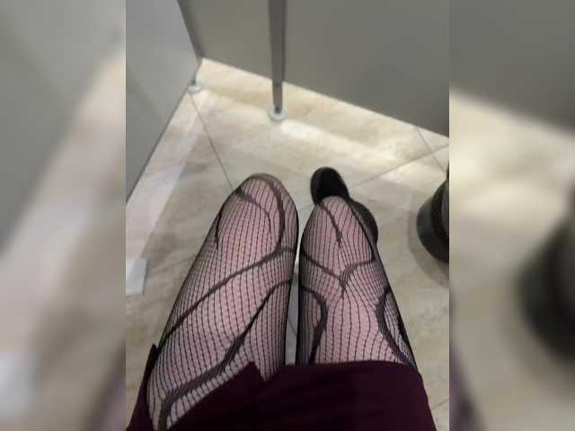 Accedi alla chat con il nickname LiiBaby LiiBaby