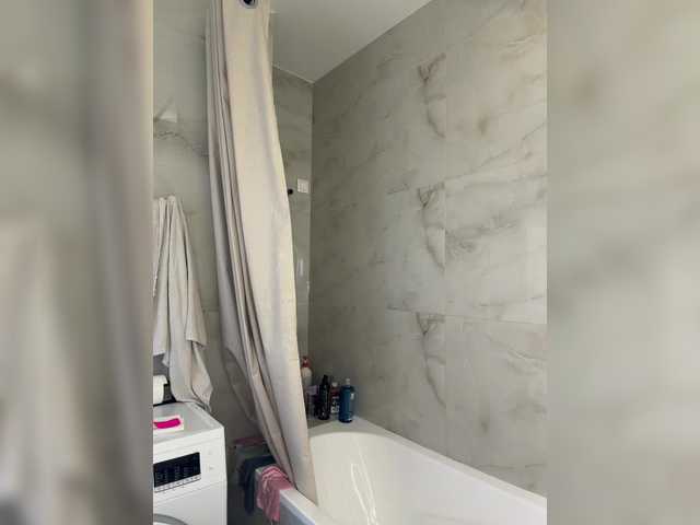 Gratis Live Sexcam mit LiiBaby LiiBaby