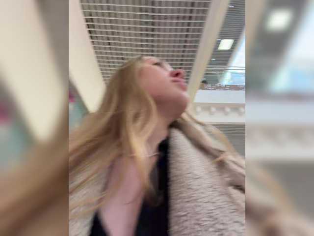 Entrez le videochat erotique avec le
modèle LiiBaby LiiBaby