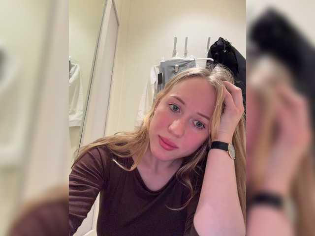 Entrez le videochat erotique avec le
modèle LiiBaby LiiBaby