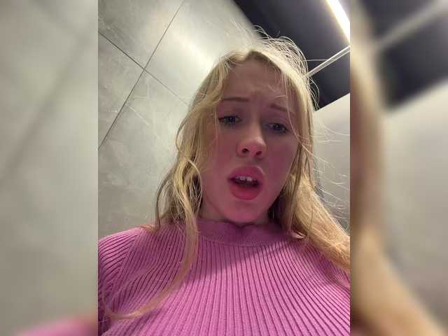 Entrez le videochat erotique avec le
modèle LiiBaby LiiBaby