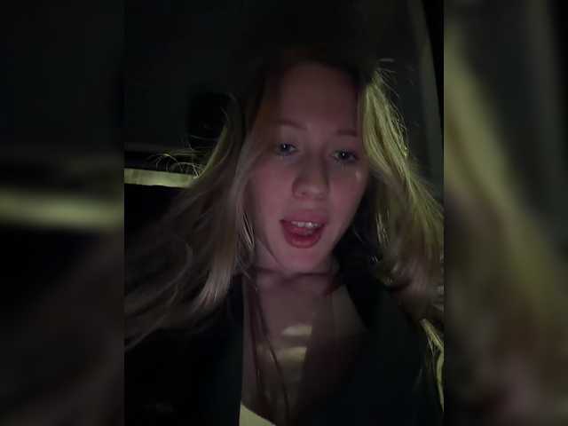 Accedi alla chat con il nickname LiiBaby LiiBaby