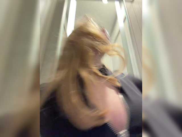 Entrez le videochat erotique avec le
modèle LiiBaby LiiBaby