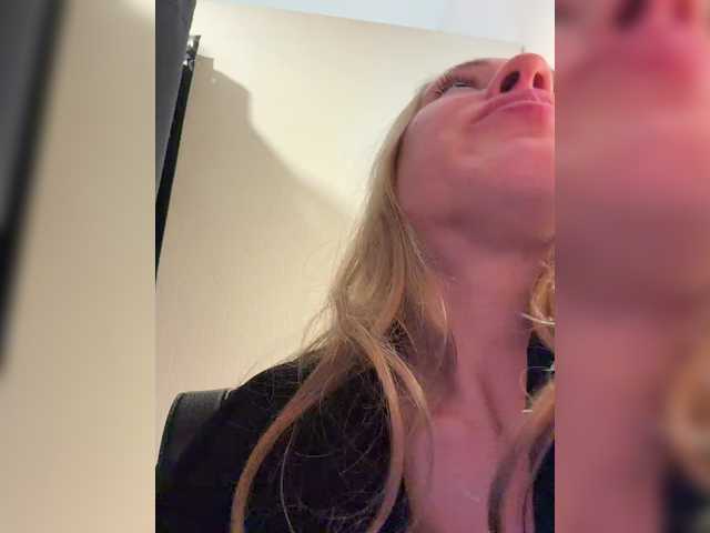 Gratis Live Sexcam mit LiiBaby LiiBaby