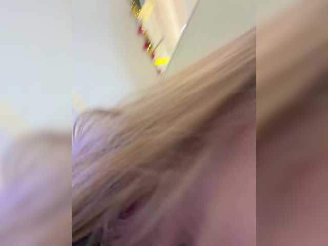 Entrez le videochat erotique avec le
modèle LiiBaby LiiBaby