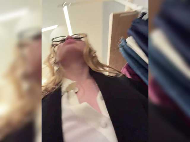 Vai a chattare su LiiBaby LiiBaby