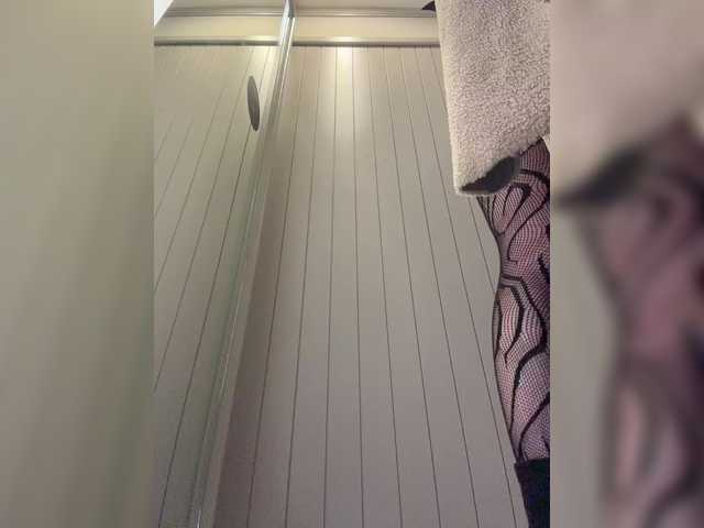 Accedi alla chat con il nickname LiiBaby LiiBaby