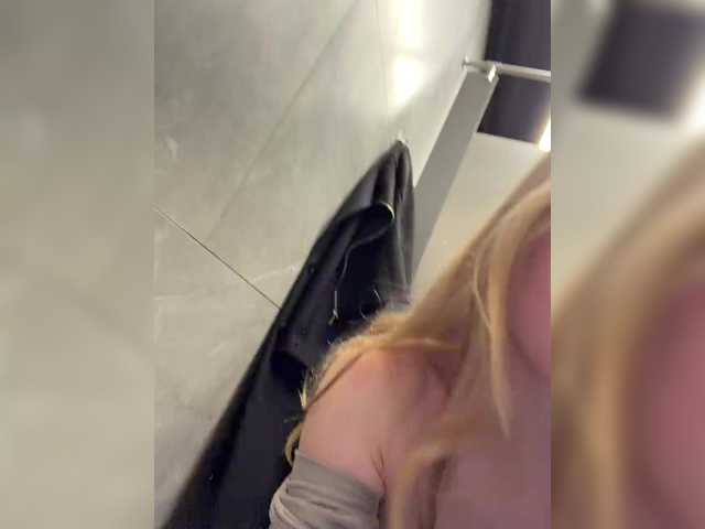 Gratis Live Sexcam mit LiiBaby LiiBaby