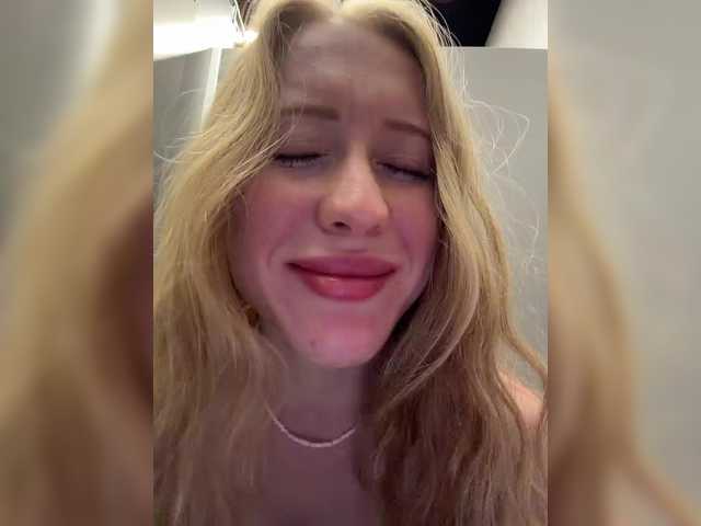 Gratis Live Sexcam mit LiiBaby LiiBaby