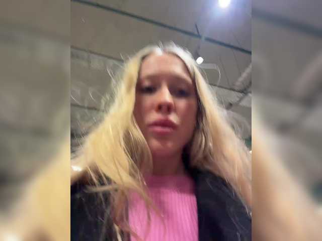 Accedi alla chat con il nickname LiiBaby LiiBaby