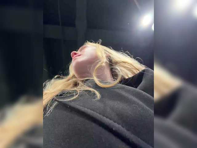 Gratis Live Sexcam mit LiiBaby LiiBaby