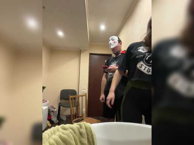 Entrez le videochat erotique avec le
modèle AHAHAC_HAXPEH_B_yHuTa3 AHAHAC_HAXPEH_B_yHuTa3