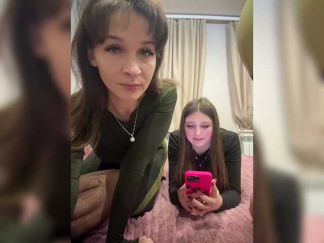 Entrez le videochat erotique avec le
modèle AHAHAC_HAXPEH_B_yHuTa3 AHAHAC_HAXPEH_B_yHuTa3