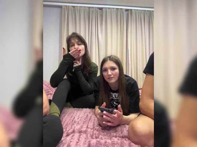 Entrez le videochat erotique avec le
modèle AHAHAC_HAXPEH_B_yHuTa3 AHAHAC_HAXPEH_B_yHuTa3