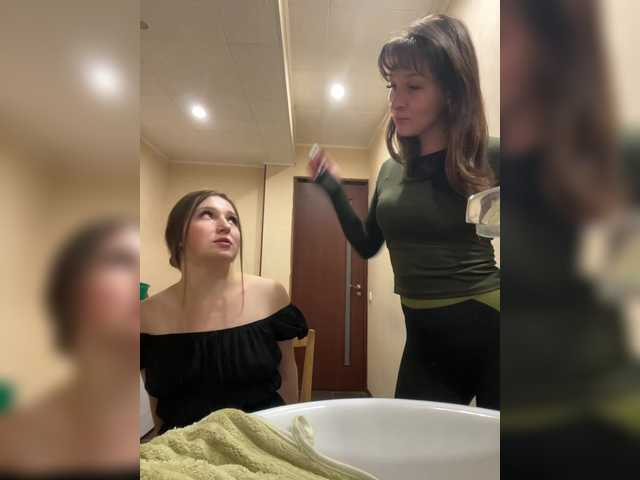 Entrez le videochat erotique avec le
modèle AHAHAC_HAXPEH_B_yHuTa3 AHAHAC_HAXPEH_B_yHuTa3