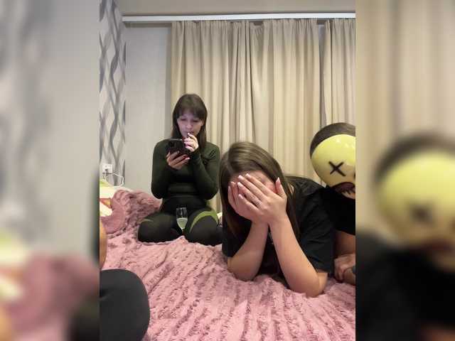 Entra en el chat con el modelo AHAHAC_HAXPEH_B_yHuTa3 AHAHAC_HAXPEH_B_yHuTa3