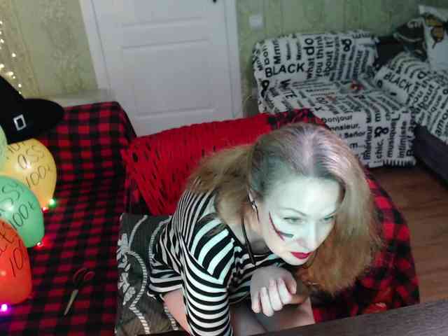 MeganIris webcam