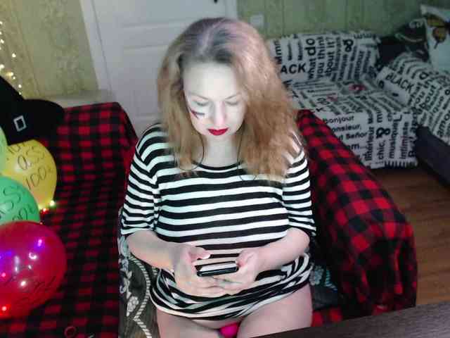 MeganIris webcam