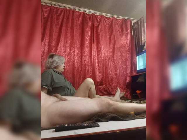 Entra en el chat con el modelo Andrei2409199 Andrei2409199