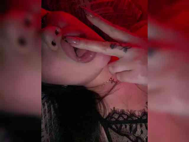 suchka-black- webcam