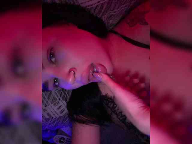 suchka-black- webcam
