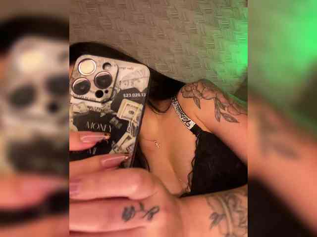 suchka-black- webcam